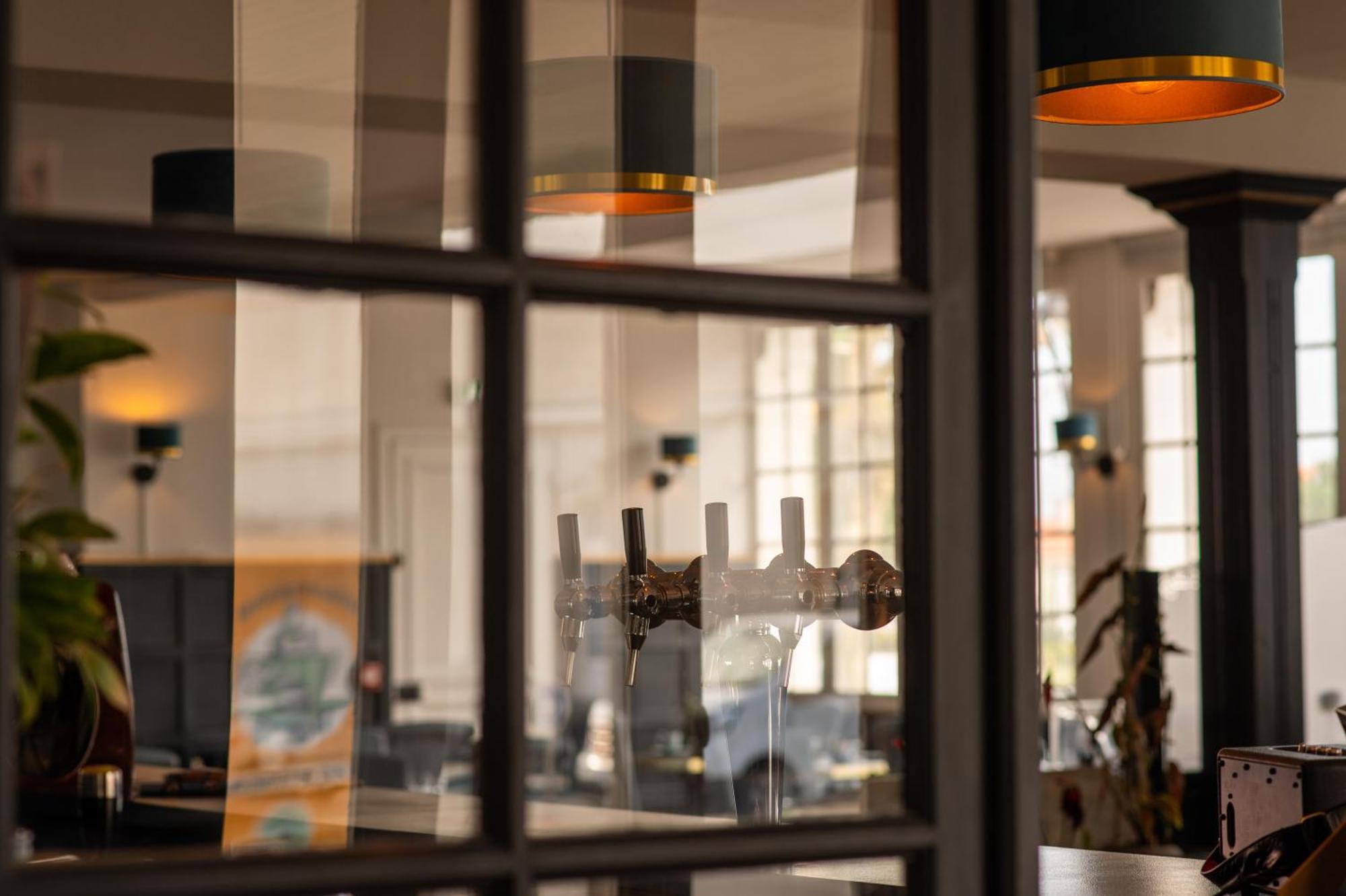 The Originals Boutique, Hotel Victoria, Châtelaillon-Plage Екстериор снимка